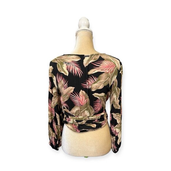 Billabong Love Wrapped Top Size S Small Black Blouse V Neck - Picture 2 of 7